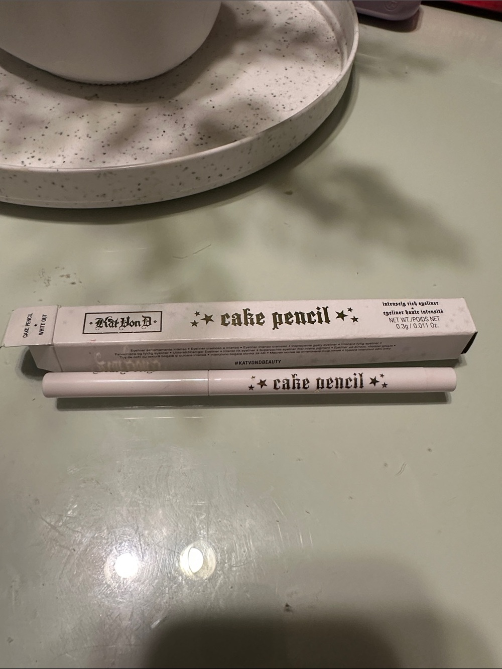 Kat Von D Cake Pencil Lip Liner - White